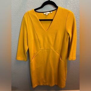 Boden
12 US Regular
Bronte Ottoman Yellow V-Neck Dress
3/4-sleeve w/pockets